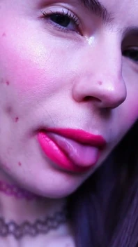 Rosa lippenstift-kuss