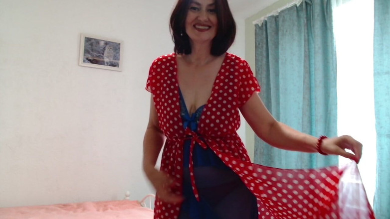 ANGELA_LADY: Balla magnificamente e inizia a masturbarsi