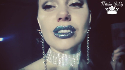 Goddess Misha Goldy: Blue glittery lips smelling & worship