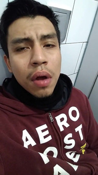 Trabajo mientras camino en el baño