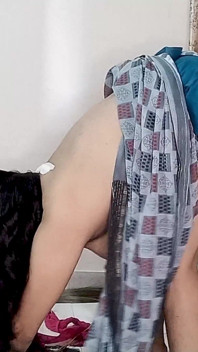 義理の妹がカーテンの後ろに隠れて義理の兄のチンコをうっかりフェラしてしまい、犯されました