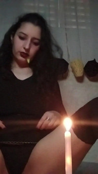 Kto chce przykleić wielkiego kutasa tutaj?