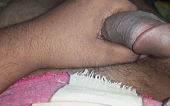 Sweet Indian cock: Indyjski chłopiec grający swojego penisa