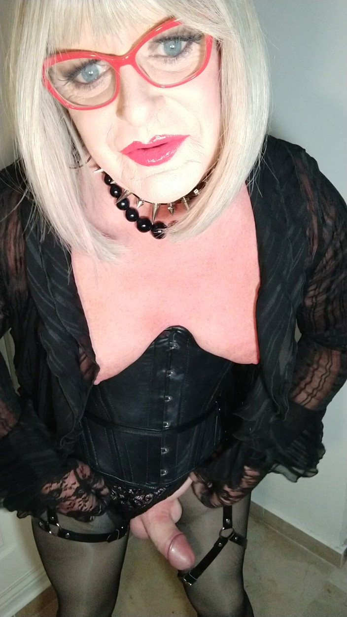 Emma Browne: Lady in Black at Play