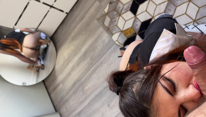 LoveHomePorn: अत्यंत शरारती महसूस कर रही हूं मैं तीव्र प्रशिक्षण के बाद अपने शिक्षकों का बड़ा लंड जोर से चूसती हूं