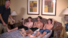 Raunchy Bastards: Kubánská teenagerka prodává svůj panenský zadek