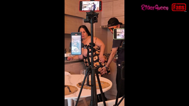 Riderqueen: Video per i fan - il figliastro visita la matrigna in...