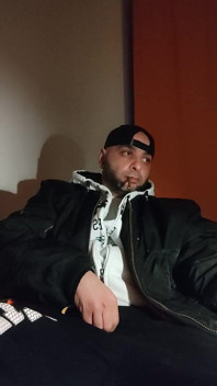 Dirtyjunkbro está entediado, ele está procurando companheiros