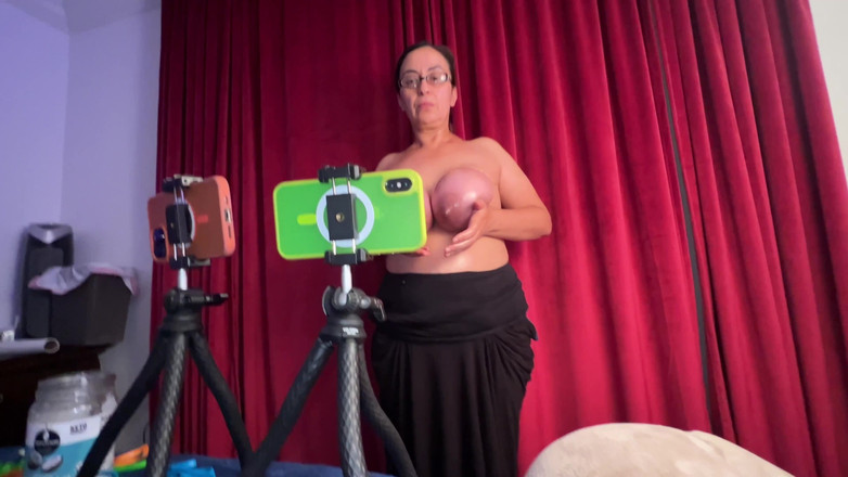 VeeVee Vixen: Titty Trainer 14 Cam 1 4K