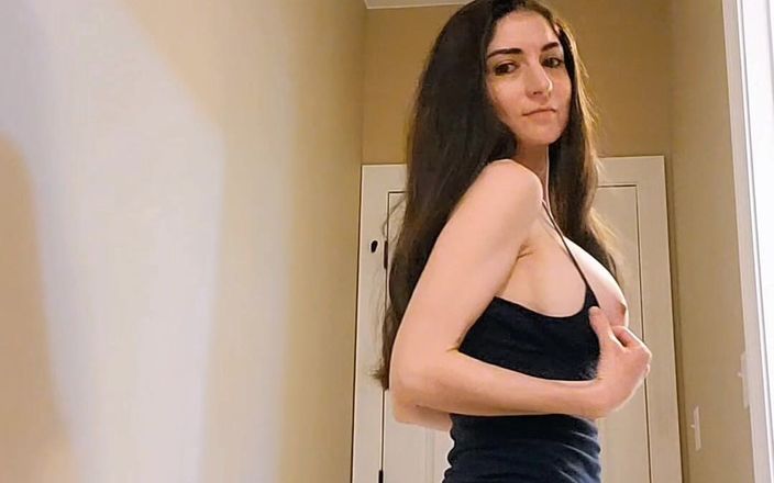 Annalee Blue: 楽しんでいる本物の素人熟女