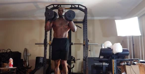 Treino de treinamento de resistência Os músculos do núcleo local geralmente se prendem ou perto da vértebra. Músculos locais fornecem controle dinâmica