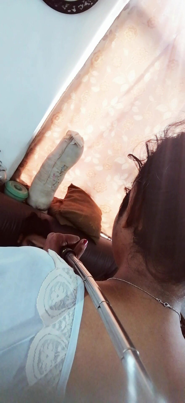 Tina Baby: Ibu Tiri Di Sebalik Tabir Sudut Pandangan Pertama