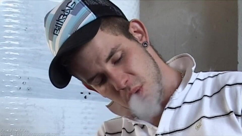 Young Bastards: Smelly Socks untuk Basti Winkler