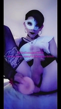Sissy Femboy chạm vào mình và cưỡi dương vật giả cho đến khi cô ấy phát nổ