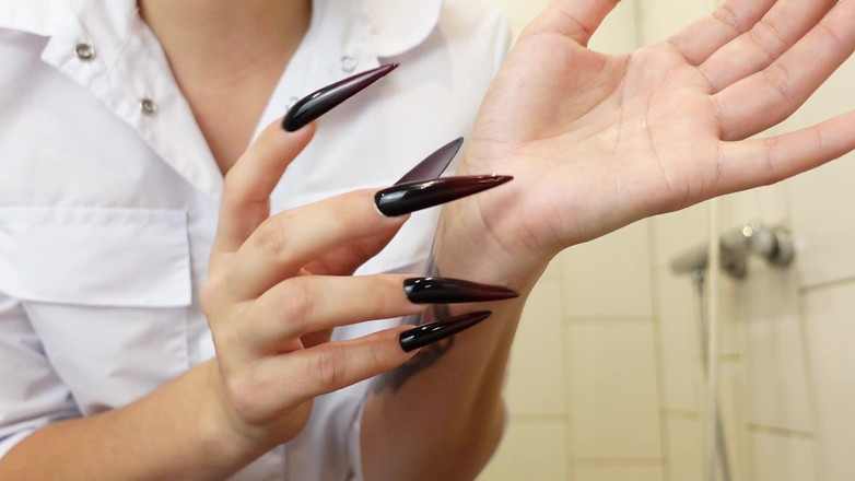 Mistress Priest: JOI kuku panjang perawat