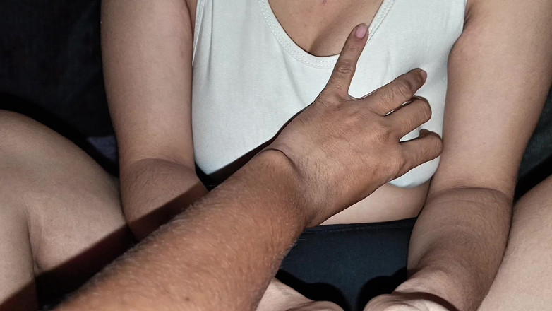 Hot Sudipa: India de 18 años hermosa caliente follada duro por hermanastro