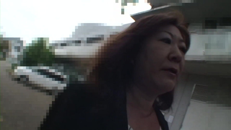 Japan Lust: Ervaren Japanse dame weet hoe ze voldoening moet krijgen
