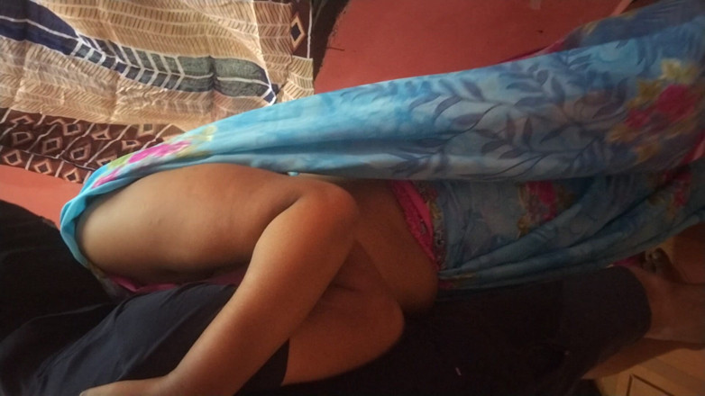 Benita sweety: Husband Not Able Sex so Wife Friend Came to Fuck...
