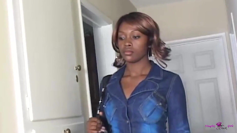 Naughty Black Girls: เพื่อคลายเครียด สาวดำใช้ของเล่นเซ็กส์และเลียหีกันแบบเลสเบี้ยน