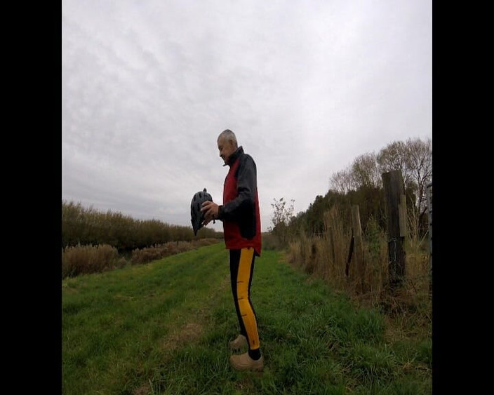 Andy: Eksplorasi Keluar