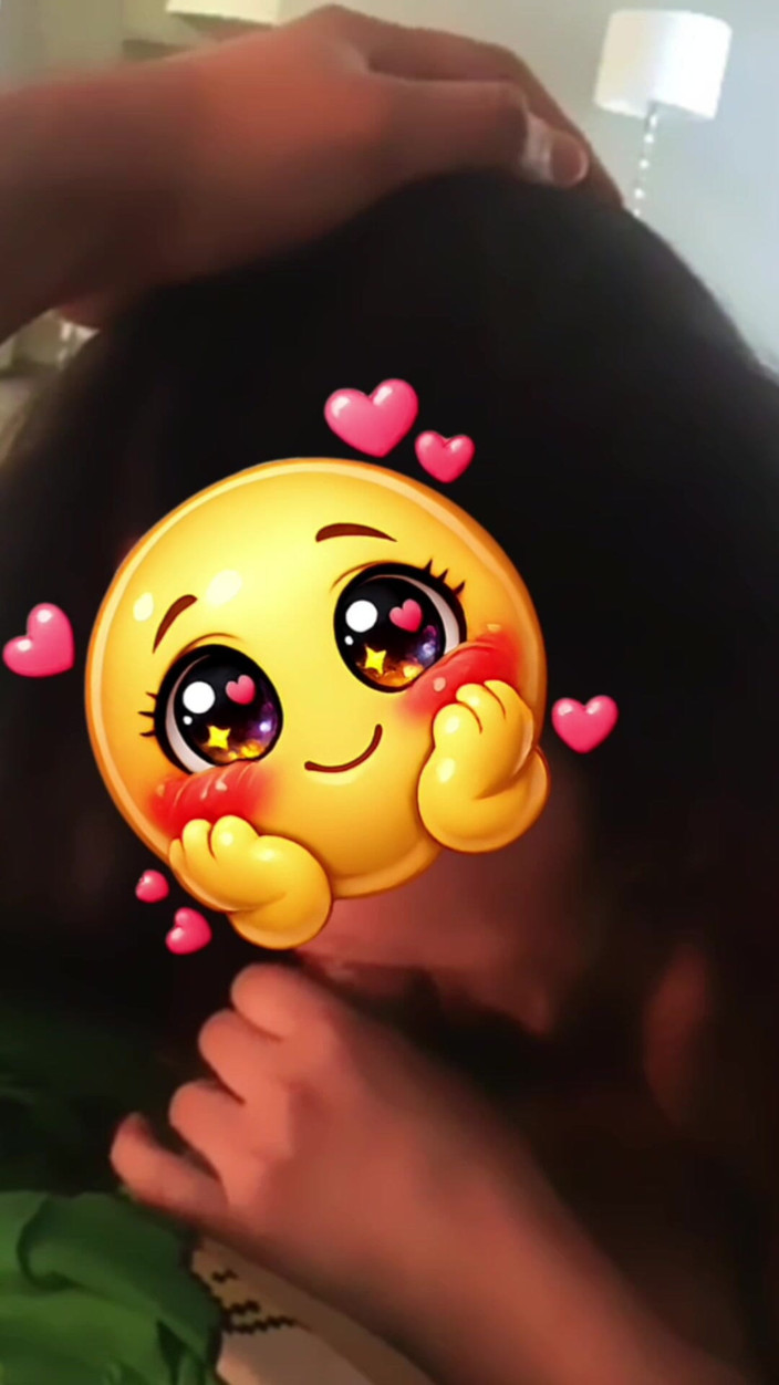 Desifukraa: 昇進を申し出てオフィスの女の子にチンコをしゃぶらせたんだ。