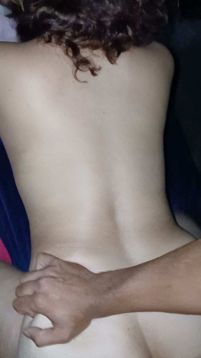 VioletOffer97: मेरा सौतेला बेटा मुझे चोदने के लिए जागता है