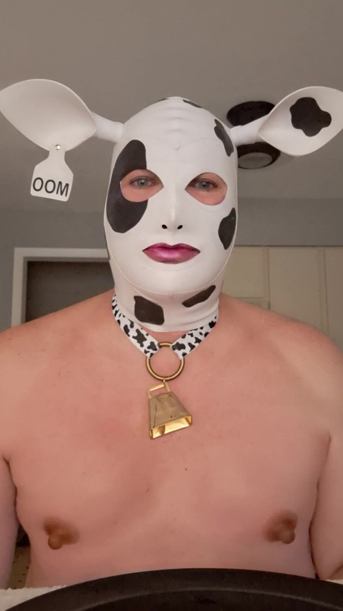 Victoria Lecherri: Голодний голодний hucow!