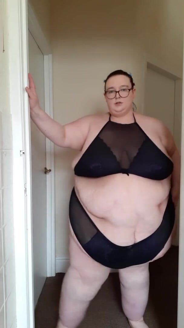 SSBBWLadyBrads: Sexy lingerie on this cute body