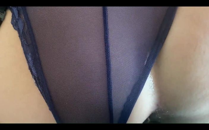 MilfyCalla: Orta yaşlı seksi kadın anal derlemesi, kıyafetlere boşalma, oral seks...