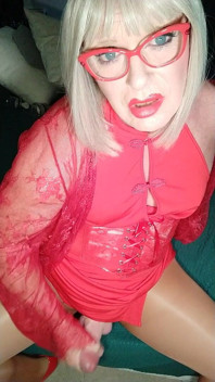 Dame in rood snel klaarkomen