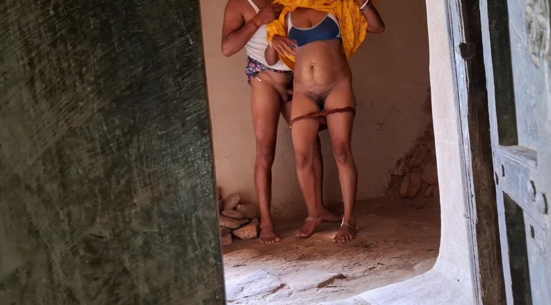 Sumaj: Un beau-frère baise une bhabhi desi