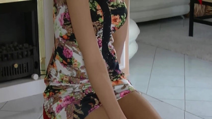Toy Sluts: Heet tienermeisje masturbeert