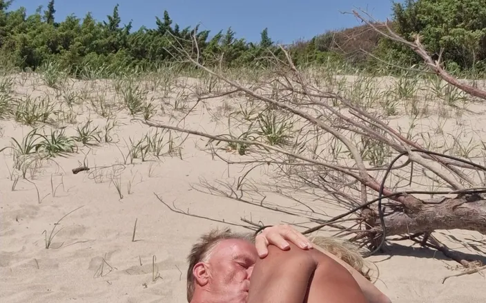Gigi and David: Nudist Beach Stripchat Sex Show Gigindave Shemale Girlfriend Public Encounter...