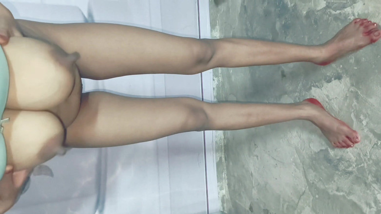 Amit yadav: Indiana mostra peitos grandes