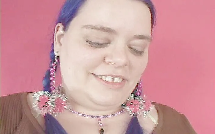 Lesbian Tales: fat woman plays with her bacon where is her cunt...