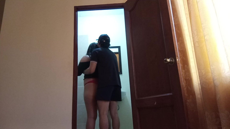 Moo DBOXXX: Sama temanku yang masih 18 tahun di pedesaan, dia mau ketemu...