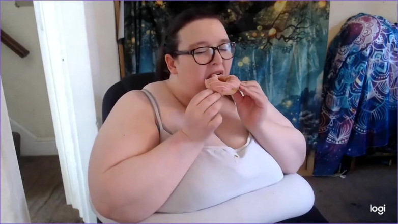 SSBBWLadyBrads: 上司がサラリーマンにドーナツを送る