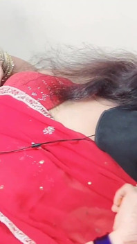 Beautiful Muslim Desi Indian Hot Teen Girl in Red Saree Intense Orgasm