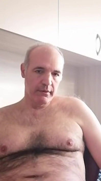 Michele veut le sperme de son prof de gym