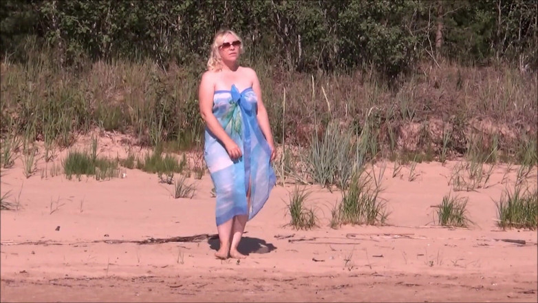 Lady Rose pee pee: Golden Rain 61-Pee en la naturaleza