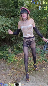 Der Ruf Des Waldes Nach Einer Sperma-schlampe P U B L I C