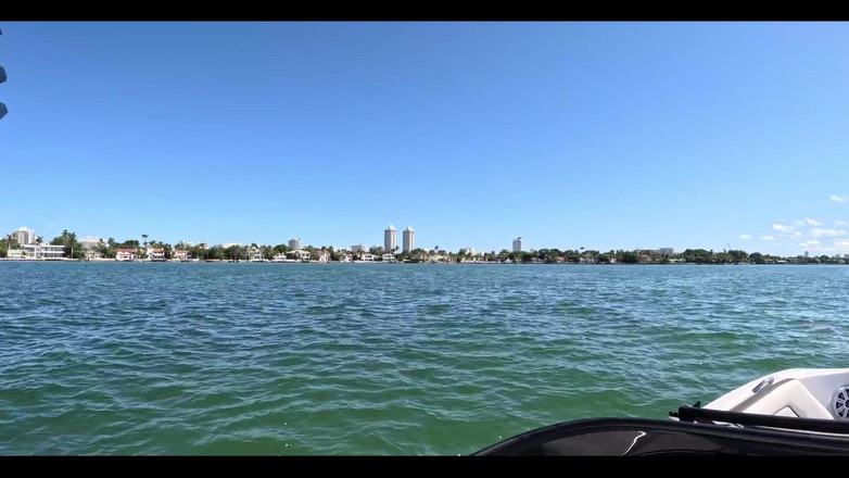 Miss Lexa: Můžu si přivézt loďku po Miami?