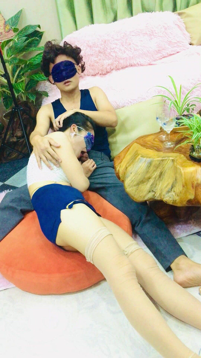 MiuBabee: Pacarku suka banget cium memeknya