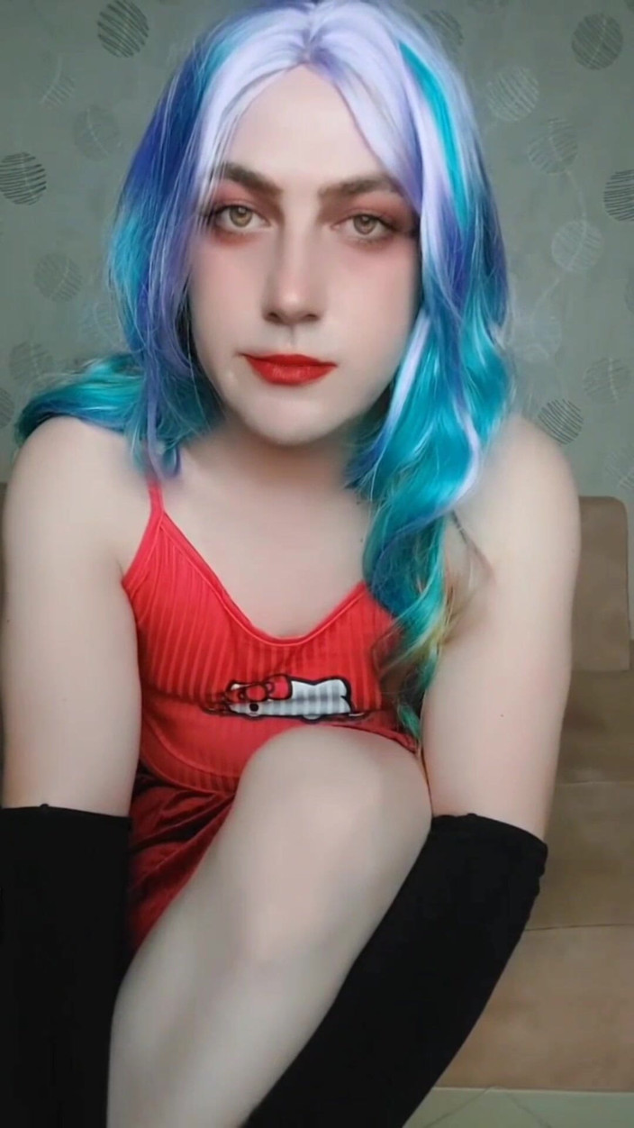 Kitty_Cross: Princess Kitty Talks with Friends
