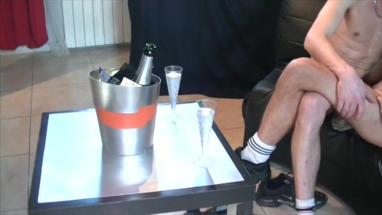 Gaybareback: Homosexual futut fără prezervativ de un tip scally