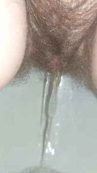Pee Pissing in the Toilet