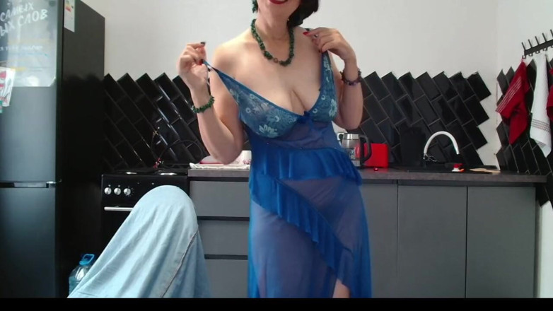 ANGELA_LADY: Milf madura (lyra red.isadora) enfiou o dedo no cu e lambeu...