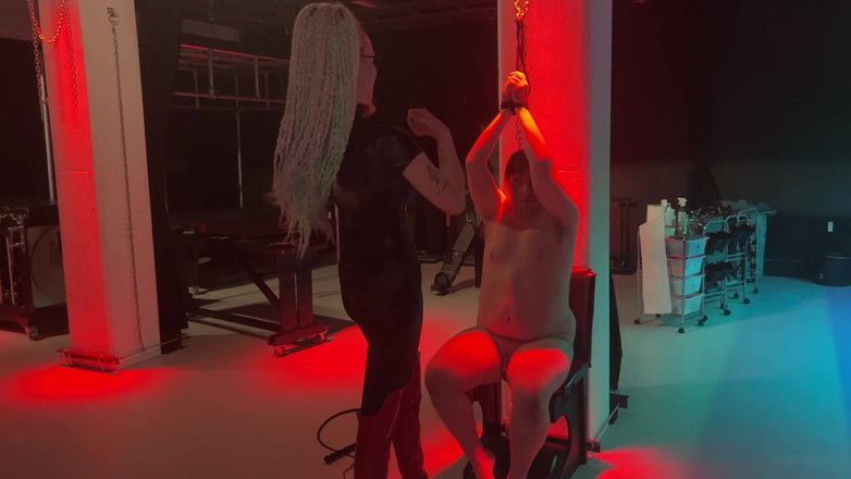 Domina Dark: Le plaisir des esprits noirs