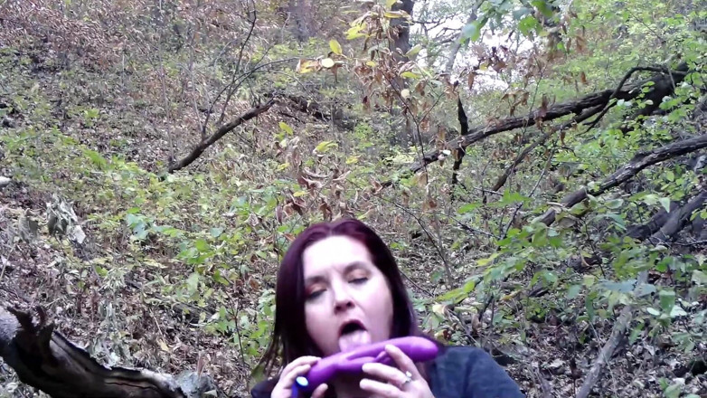 SexyNEBBW: Sexy gordinha fodida na floresta