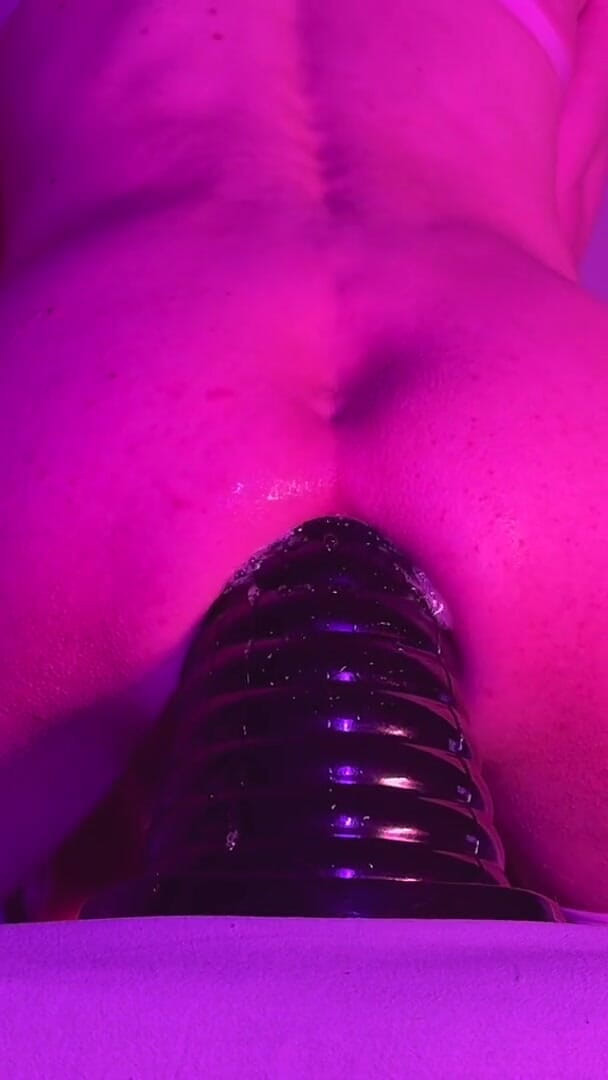 Horny Anal Play: Spina anale larga da 12 cm completamente nascosta nel mio buco...